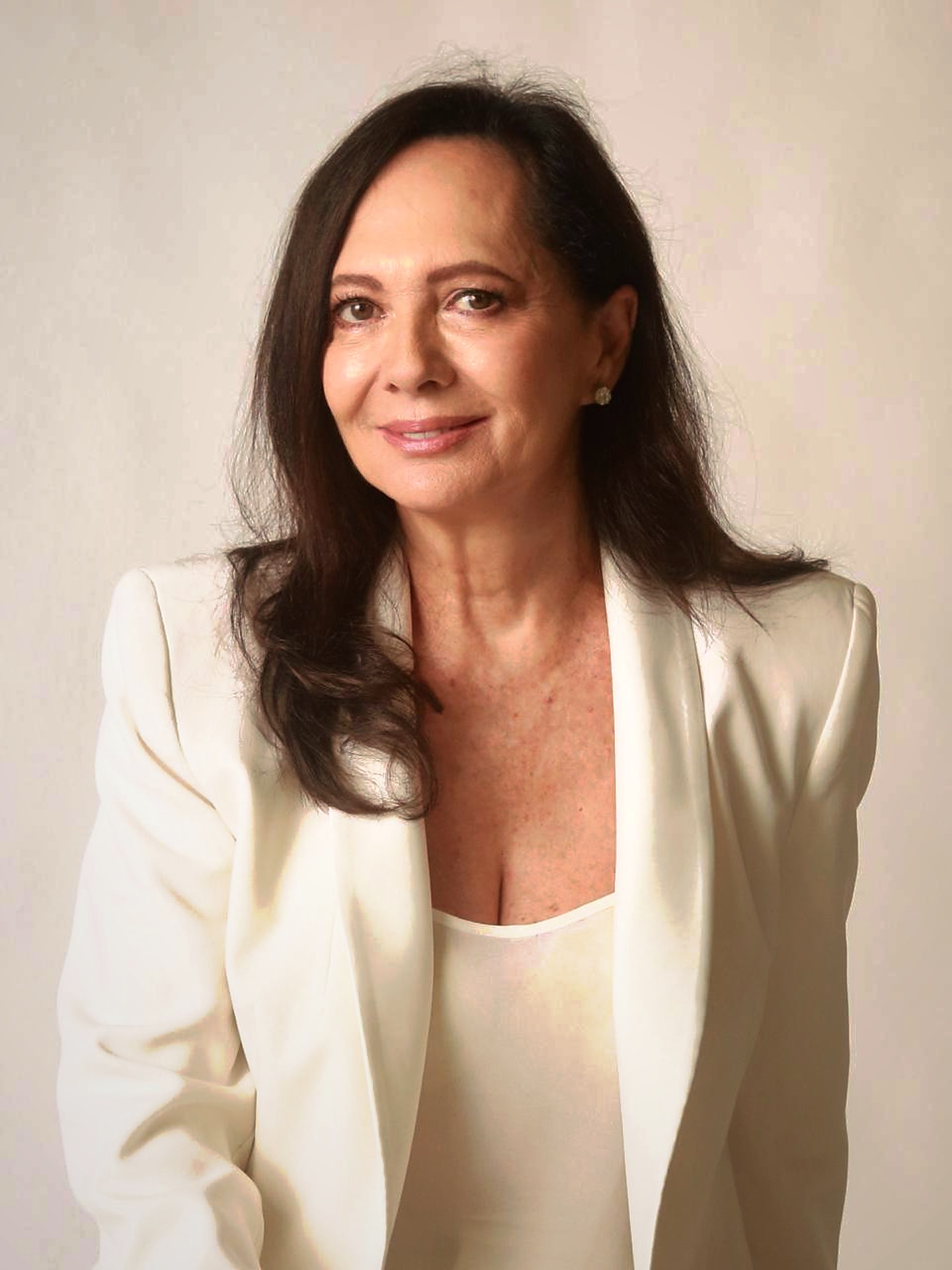 Dra. Dorli Kamkhagi